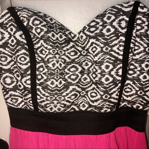 Aztec Print Strapless dress - Picture 3 of 5